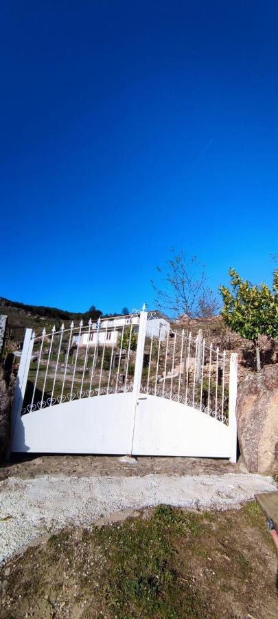 Vila Casa Do Monte Castro Daire Exteriér fotografie